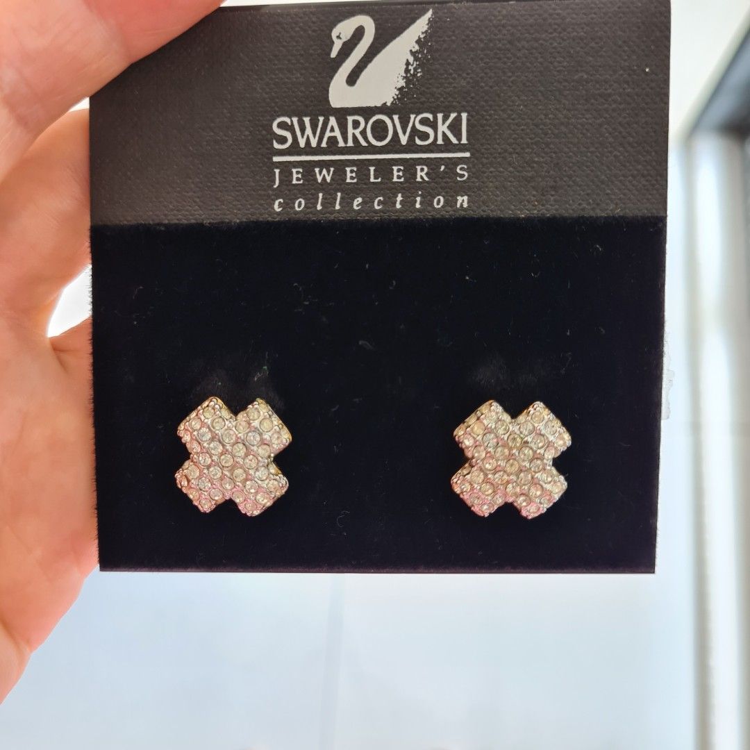 Daniel Swarovski earring Women s Fashion Jewelry Organisers