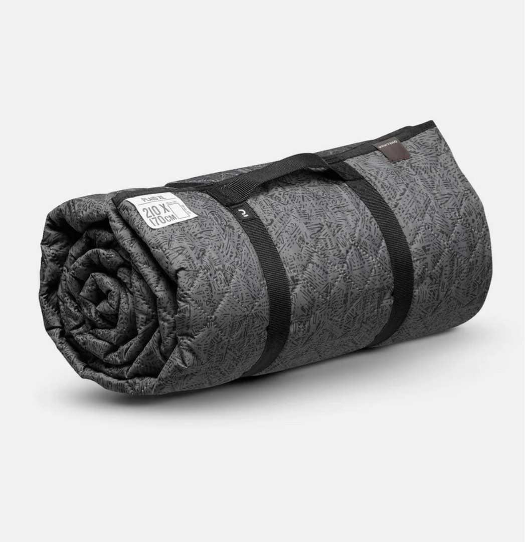 Decathlon picnic mat on Carousell