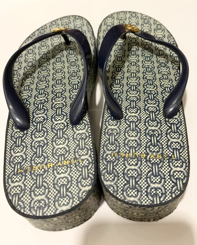 Tory burch fitflops 2025
