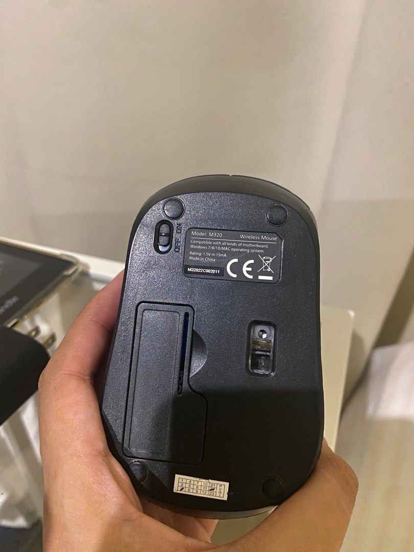 Delux M320GX 2.4GHZ wireless optical mouse (Category: Mouse & Mousepads) located in Manila. Submitted by hakawluvr118 (Listing ID 1247846091, Image 2). Description: Dimension: 107.8*65.1*39.3mm Connection: 2.4G wireless Weight: 59.6g (battery not included) Button: 3 DPI: 800/1200/1600DPI ACC: 10G Polling Rate: 250HZ Interface: USB2.0 Battery: 1pc x AA (not included) Operating System: Windows 8/10/Mac OS NO issues RFS: back up mouse .
