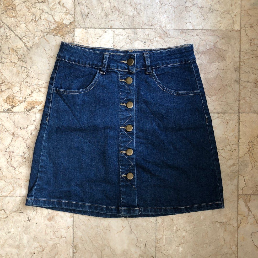 denim skirt (Category: Skirts) located in Taguig. Submitted by unfeigned (Listing ID 1247859867, Image 1). Description: price is firm^^ fits to 23-24 in very good condition! denim fabric is kinda soft .