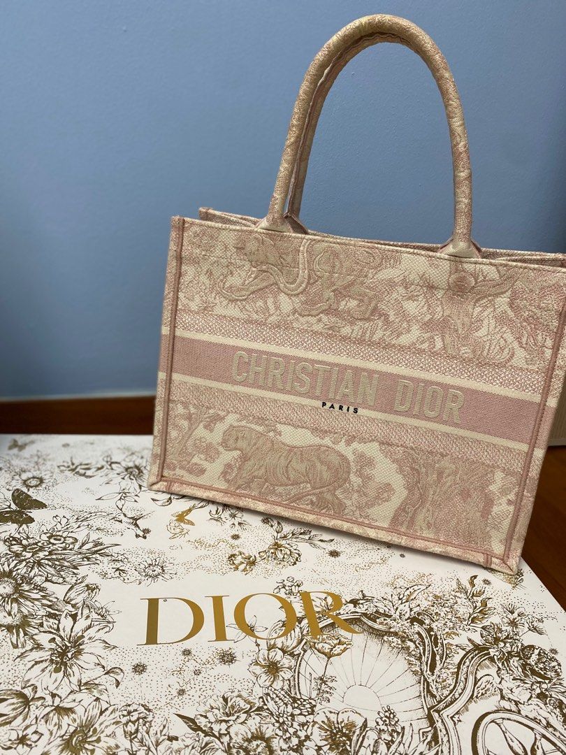 Dior book 2025 tote medium size