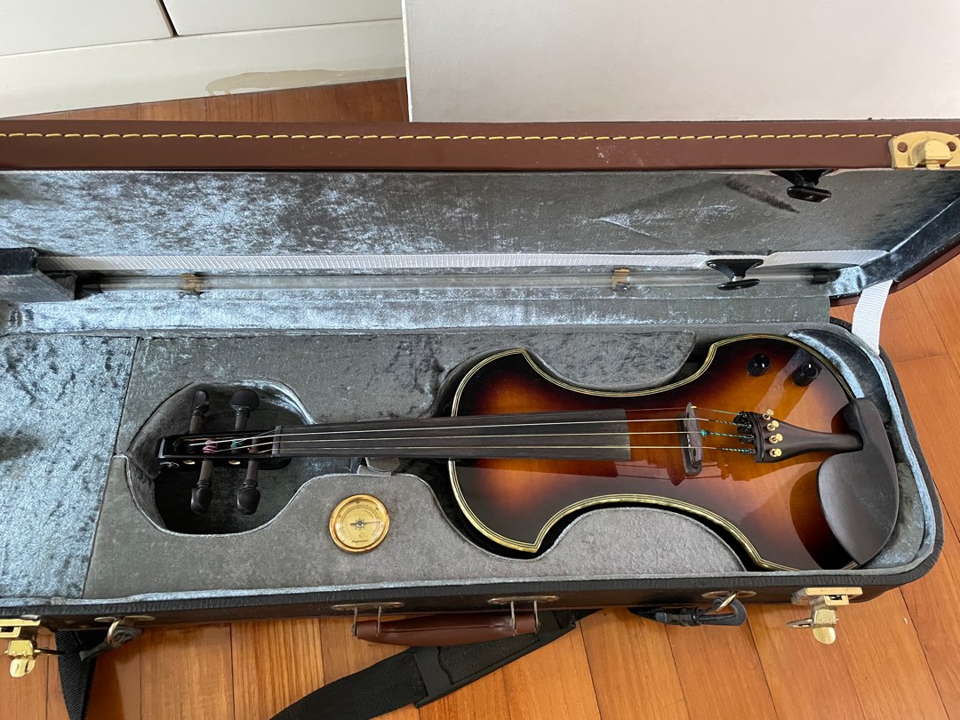 Fender FV 3 Electric Violin Hobbies Toys Music Media
