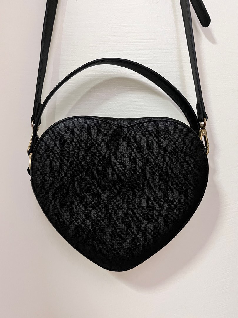 Forever 21 faux leather heart bag Women s Fashion Bags Wallets
