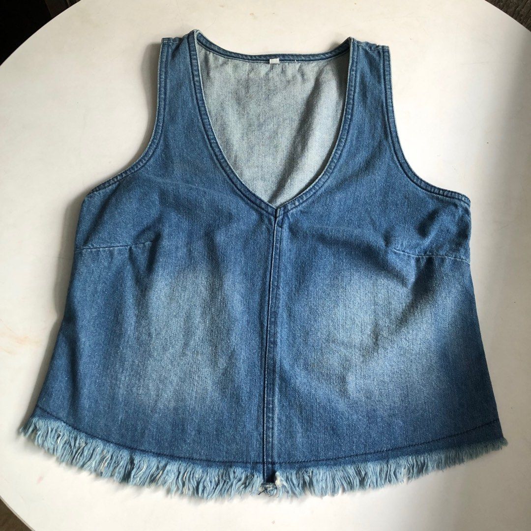 frayed denim sleeveless top (Category: Sleeveless) located in Taguig. Submitted by unfeigned (Listing ID 1247870285, Image 1). Description: price is firm^^ nice for layering fits xs 💟 check out my other items for sale.