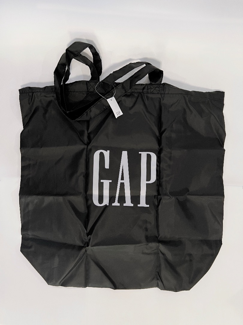 Gap black tote 2025