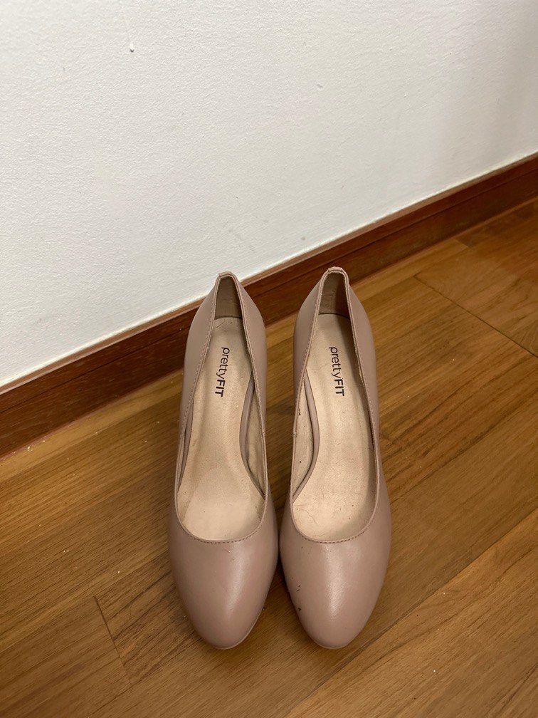 Genuine leather pumps