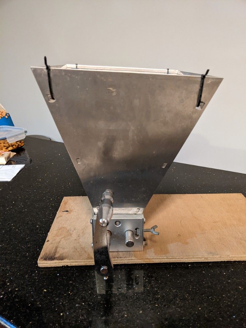 Grain mill homebrewing, TV & Home Appliances, Kitchen Appliances, Other