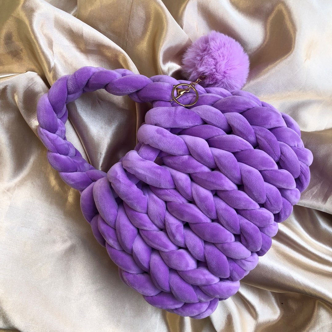 Handknit chunky yarn bag on Carousell