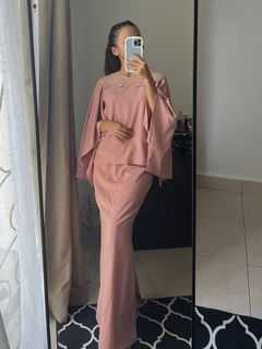 (Category: ) located in . Submitted by 5feetchicstore (Listing ID 1247856128, Image 1). Description: .
