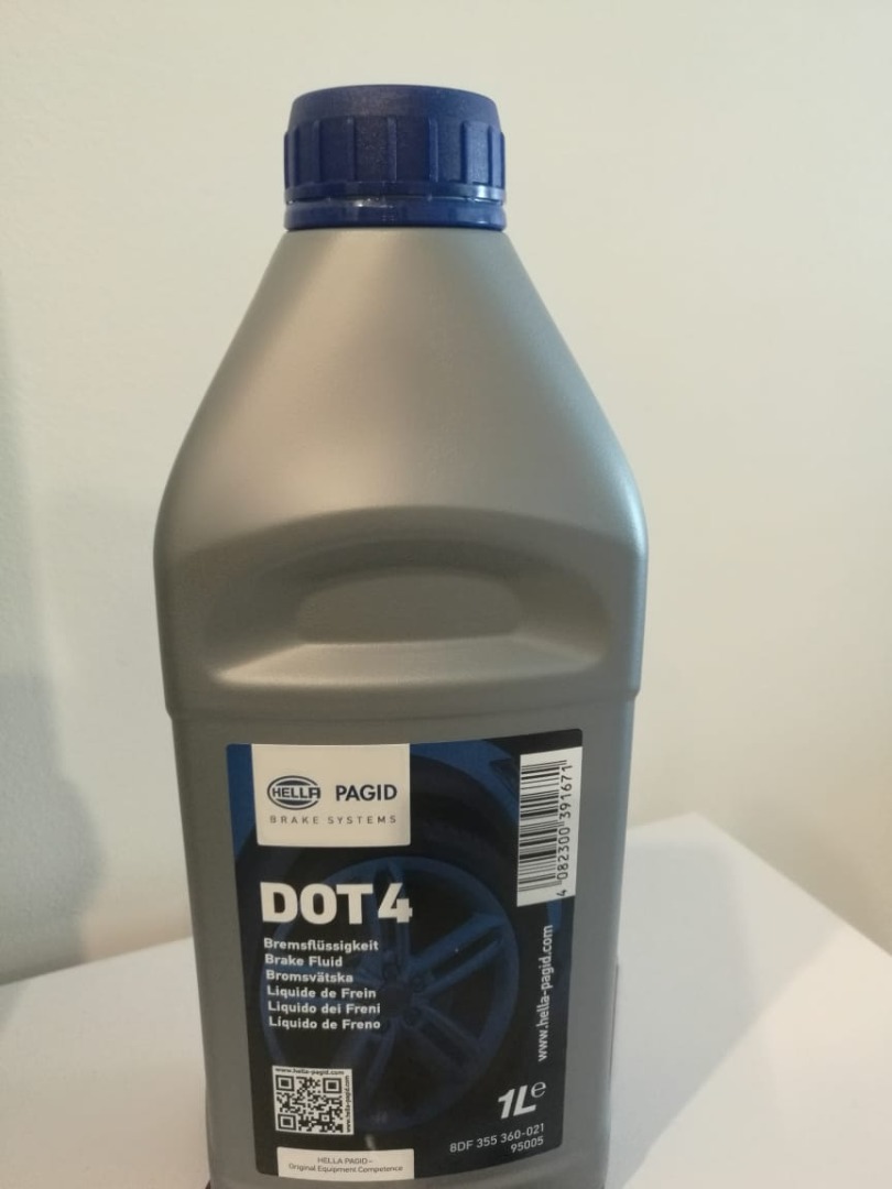 HELLA PAGID BRAKE FLUID DOT 4., Car Accessories, Accessories on Carousell