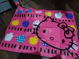 Hello kitty picnic mat