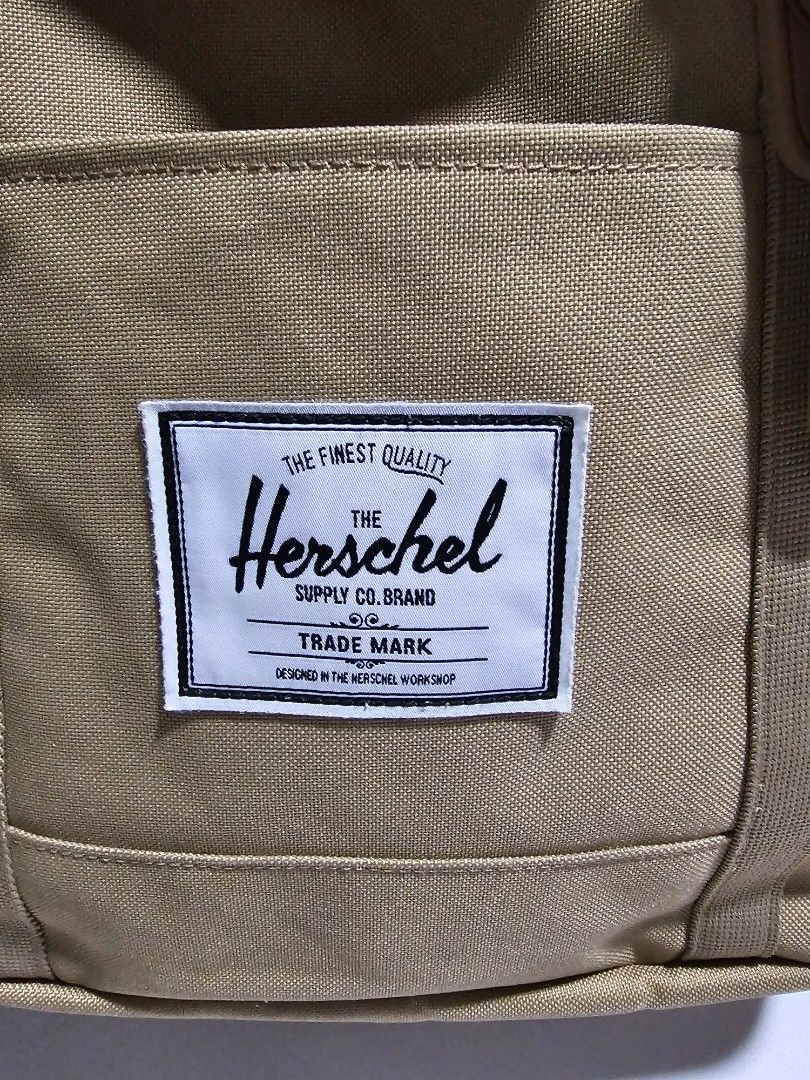 Henschel Backpack, Men's Fashion, Bags, Backpacks on Carousell