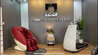 Hi- Supreme Hiro Massage chair with FREE threadmill