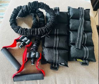 Home/Gym Fitness Adidas Resistance latex 1 meter pull string. Wrist/ankle sandbags 2.5 Kg in pristine condition.