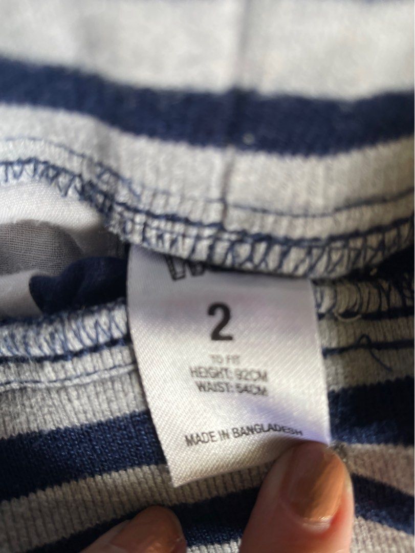H&T Blue Shorts (Category: Babies & Kids Fashion) located in Pasig City. Submitted by stefca (Listing ID 1247752276, Image 2). Description: *H&T Blue Shorts *makapal ang tela *best fits 2 years old.