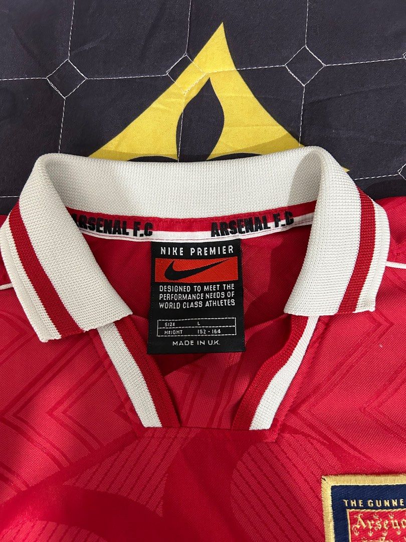 Old top arsenal jersey