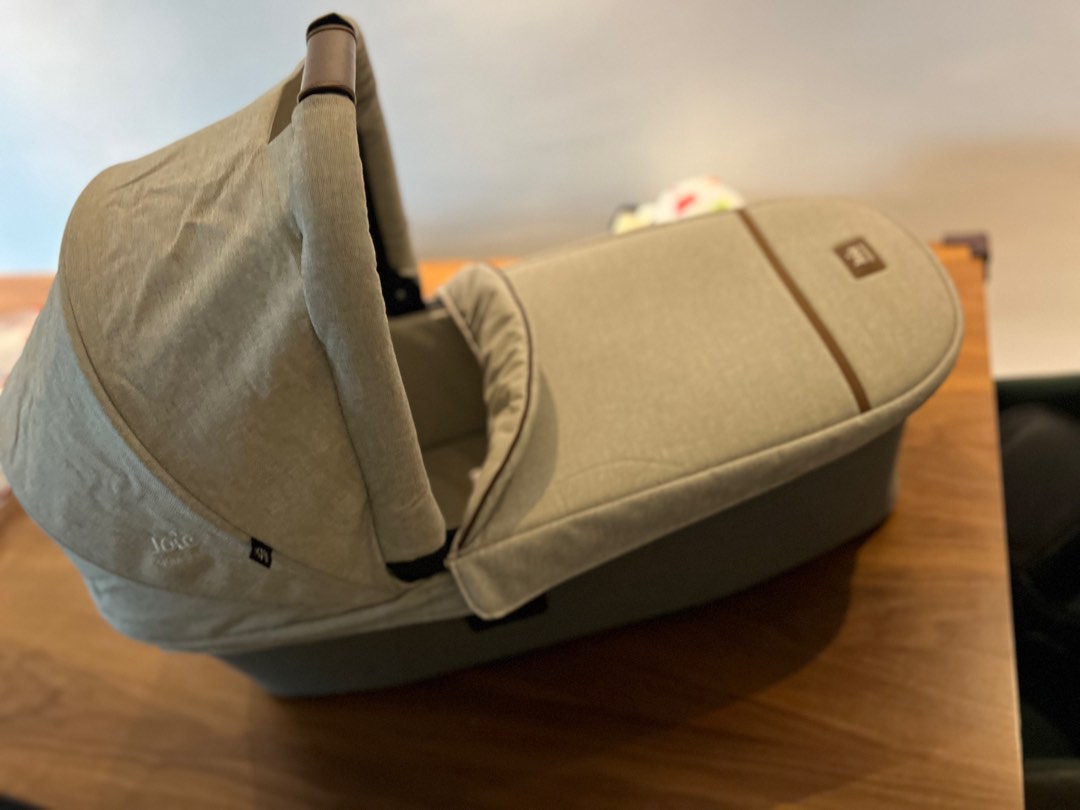 Joie Signature Ramble Carry Cot fits Versatrax, Babies & Kids