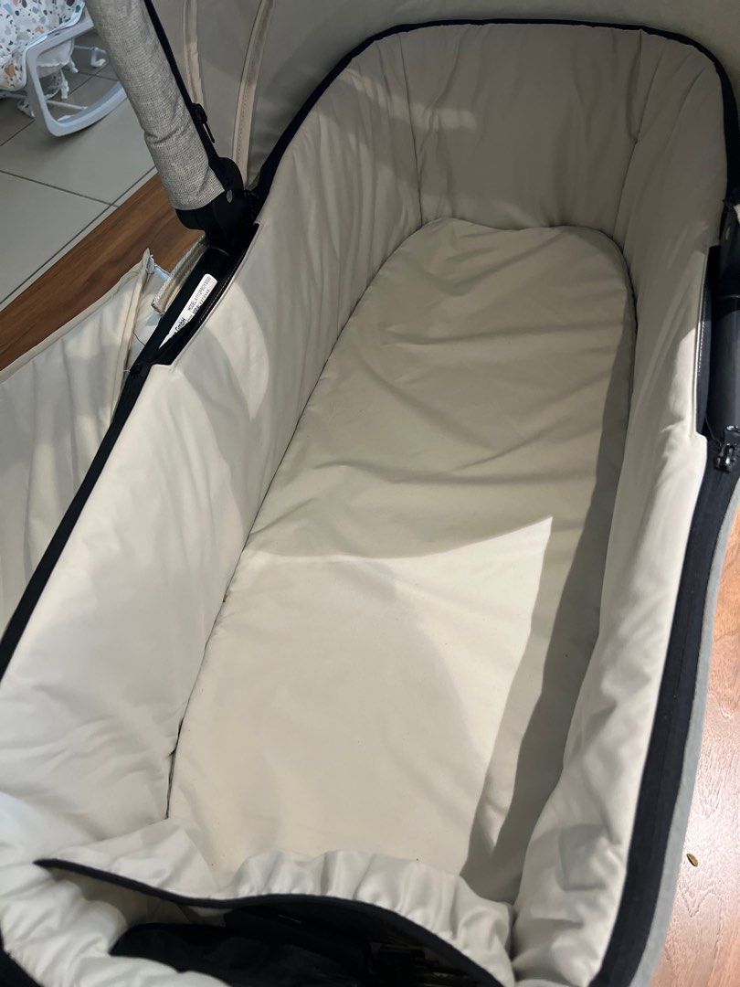 Joie versatrax bassinet deals