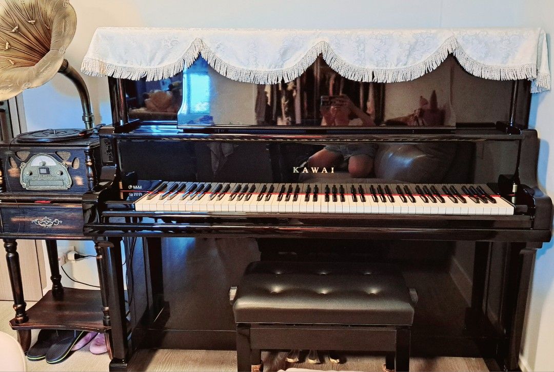 Kawai ku 132 piano