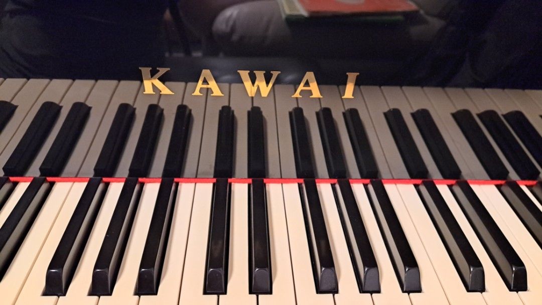 Kawai ku 132 piano