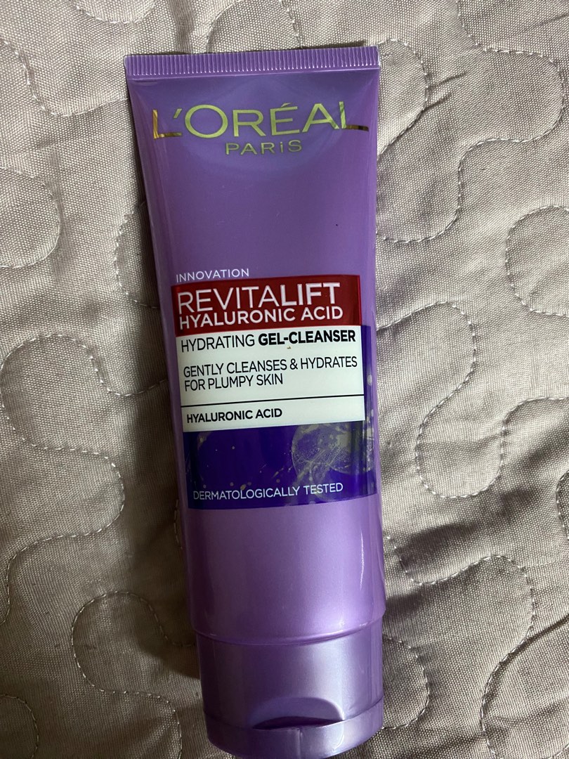 Loreal Face Wash, Beauty & Personal Care, Face, Face Care on Carousell