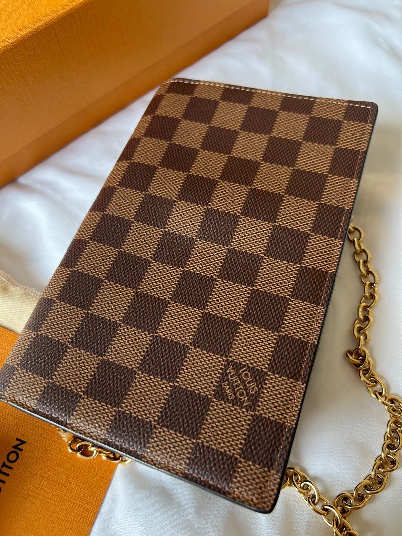 Louis Vuitton Vavin Chain Wallet (MICROCHIP) (Category: Luxury Bags & Wallets) located in Mandaluyong City. Submitted by heyimkim (Listing ID 1247756337, Image 2). Description: Bought last year from Greenbelt. In pristine condition. 💯 Complete inclusions— box, receipts, cards, ribbon, dust bag, paper bag. I want something bigger so I’m open for trade/swap to any bigger LV bag (ideally microchip embed also). Alma PM, Montaigne, Bandouliere 25, or