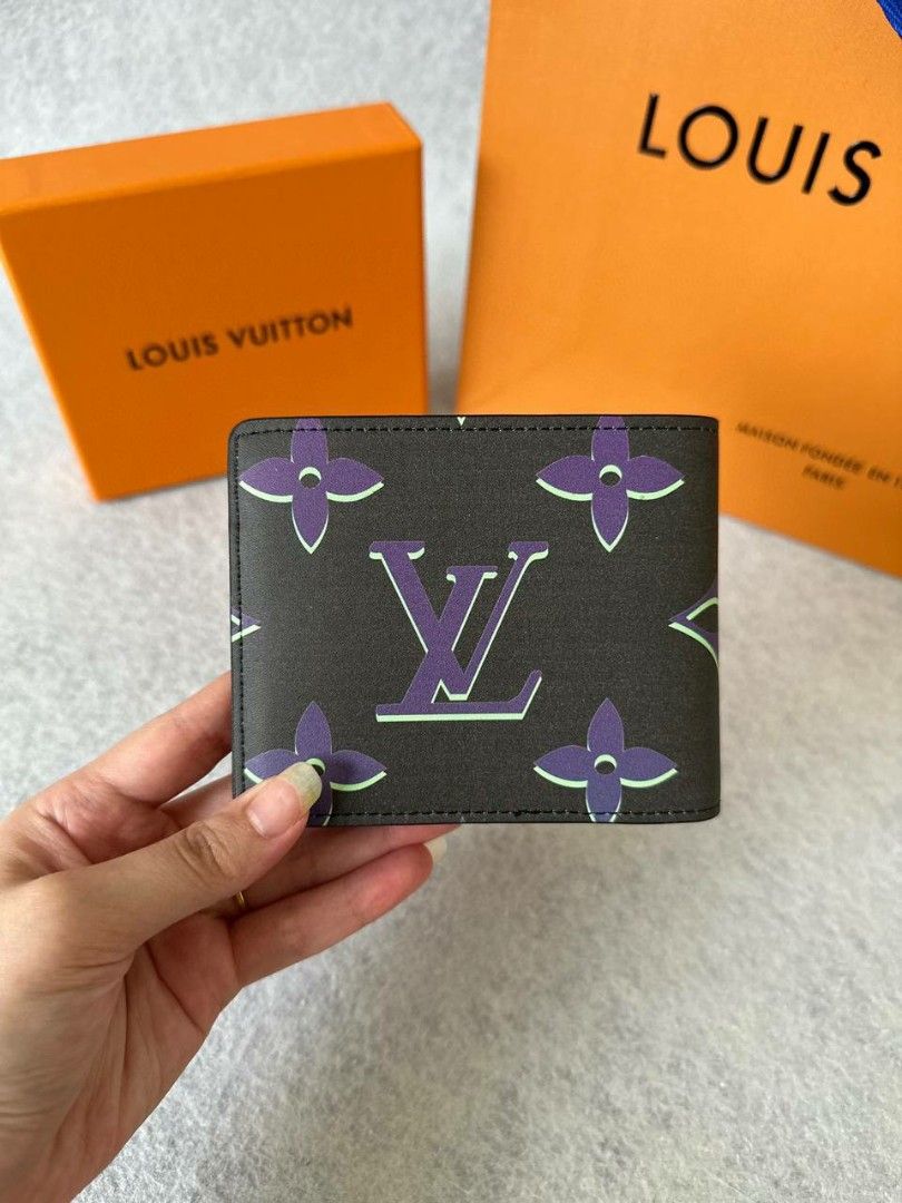Louis Vuitton Multiple Wallet Mineral Grey Taurillon