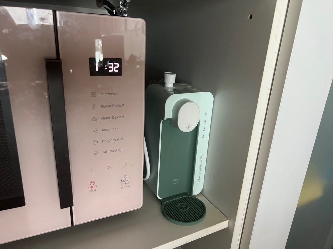 Smallest water dispenser instant heat up with installation included