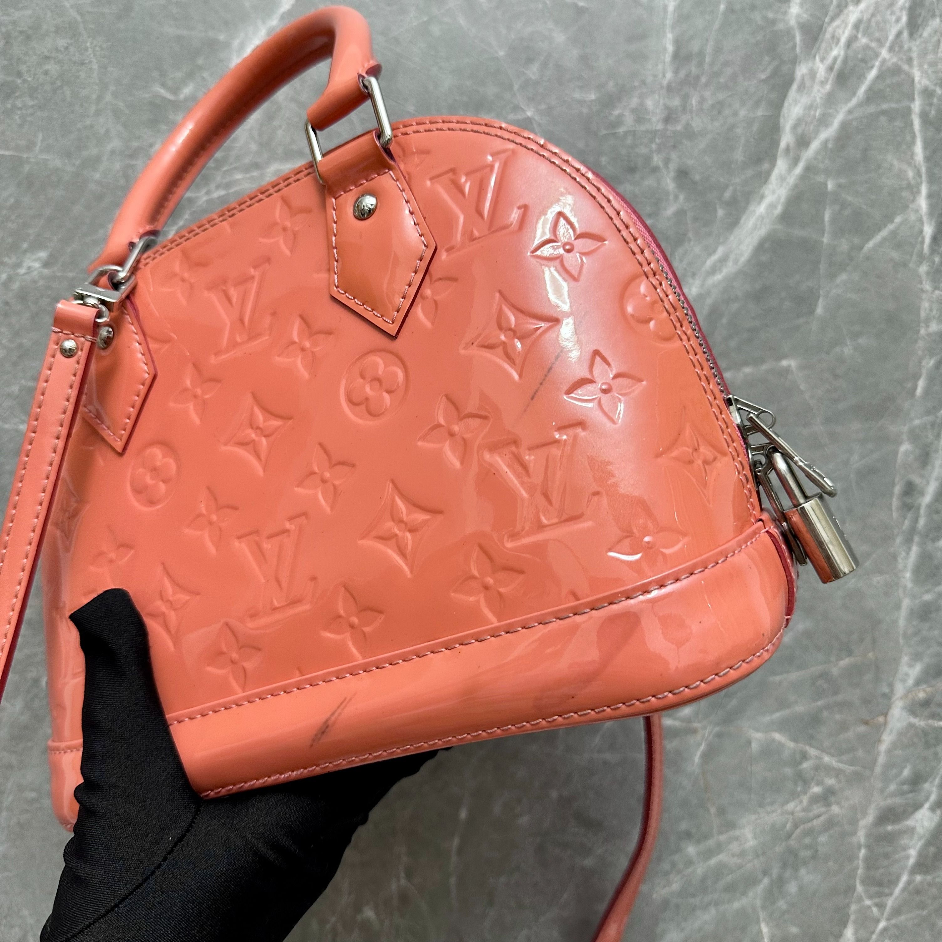 Minor Stain* LV Alma BB Vernis Patent Leather Pink Louis Vuitton, Luxury,  Bags & Wallets on Carousell