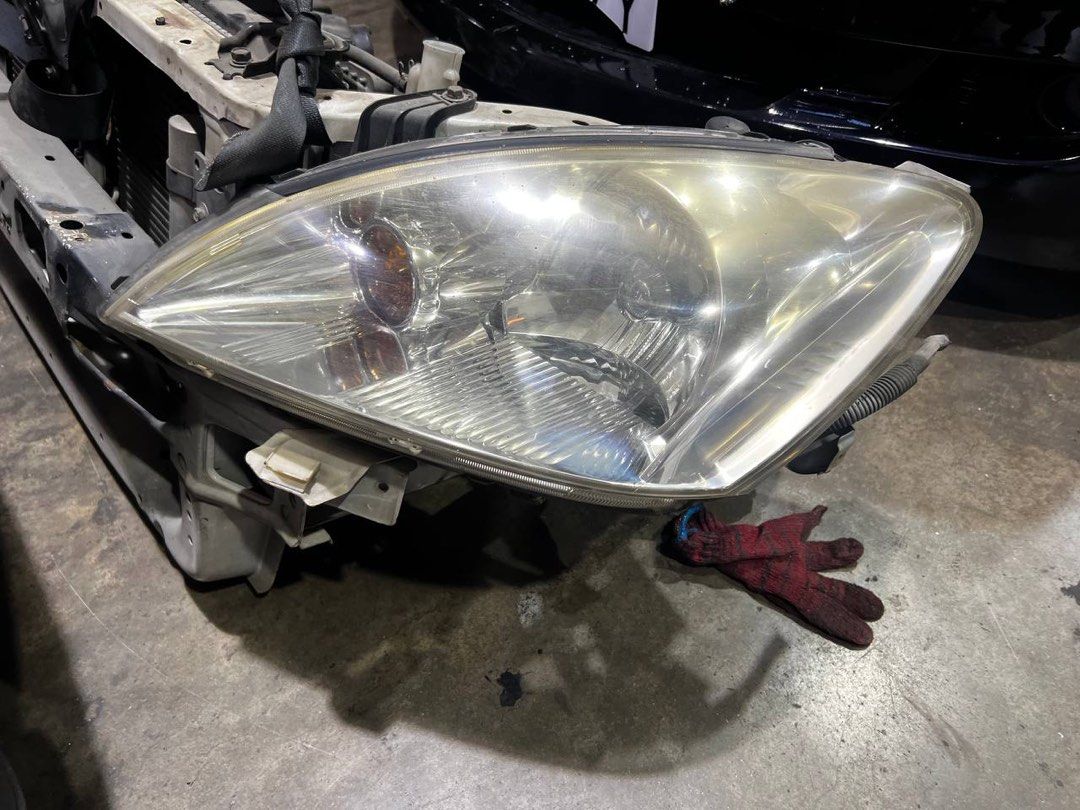 Mitsubishi Lancer GLX CS3 Headlight, Car Accessories, Electronics