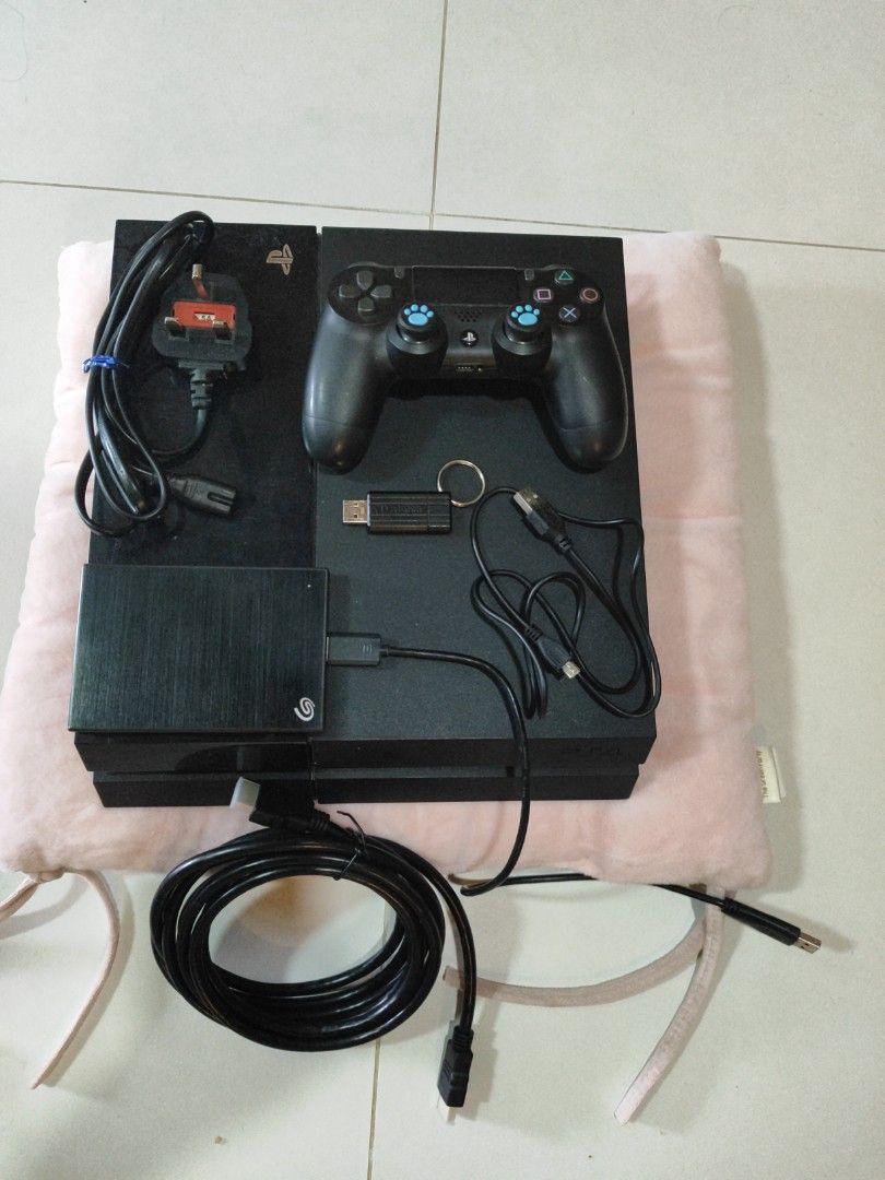 Modded PS4 firmware 9.00 full set with cables controller and 2TB