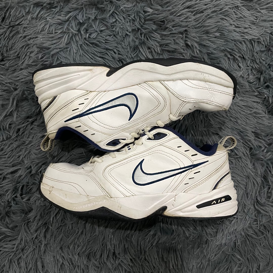 Nike air shop monarch woman