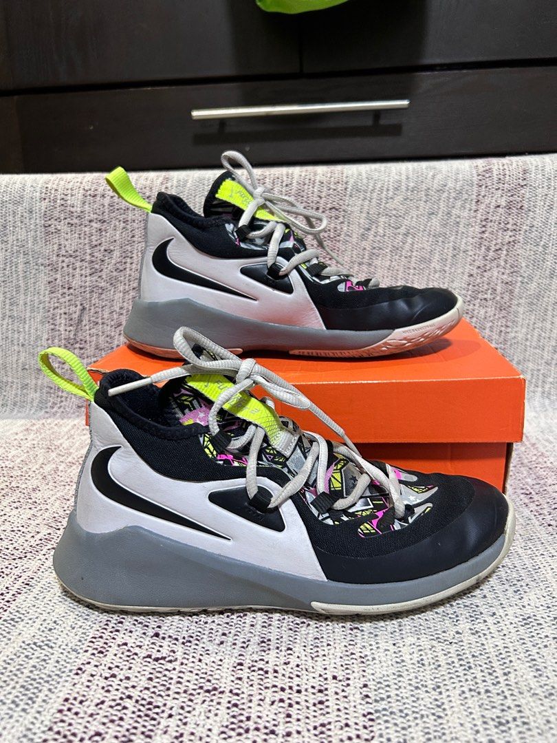 Nike future court shoes on sale