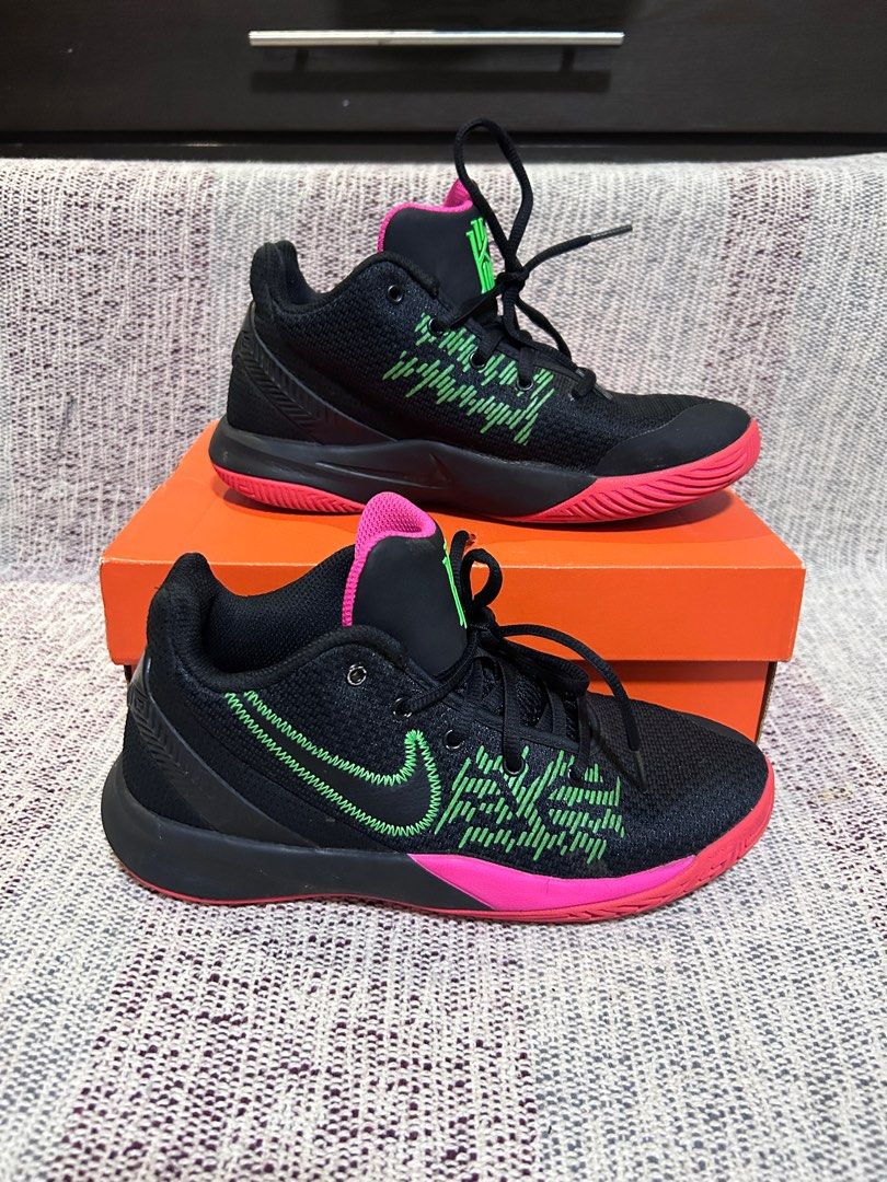 Kyrie flytrap discount green and pink