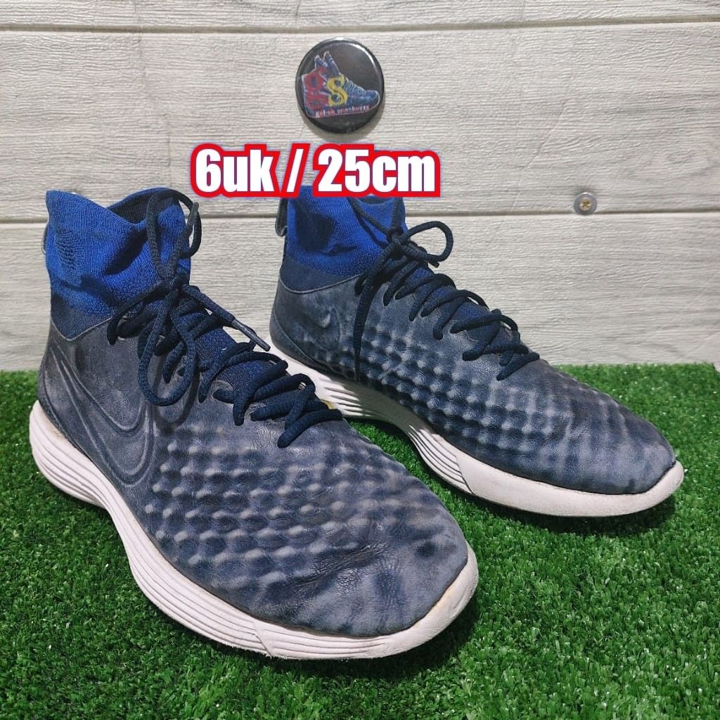 Nike store lunar magista