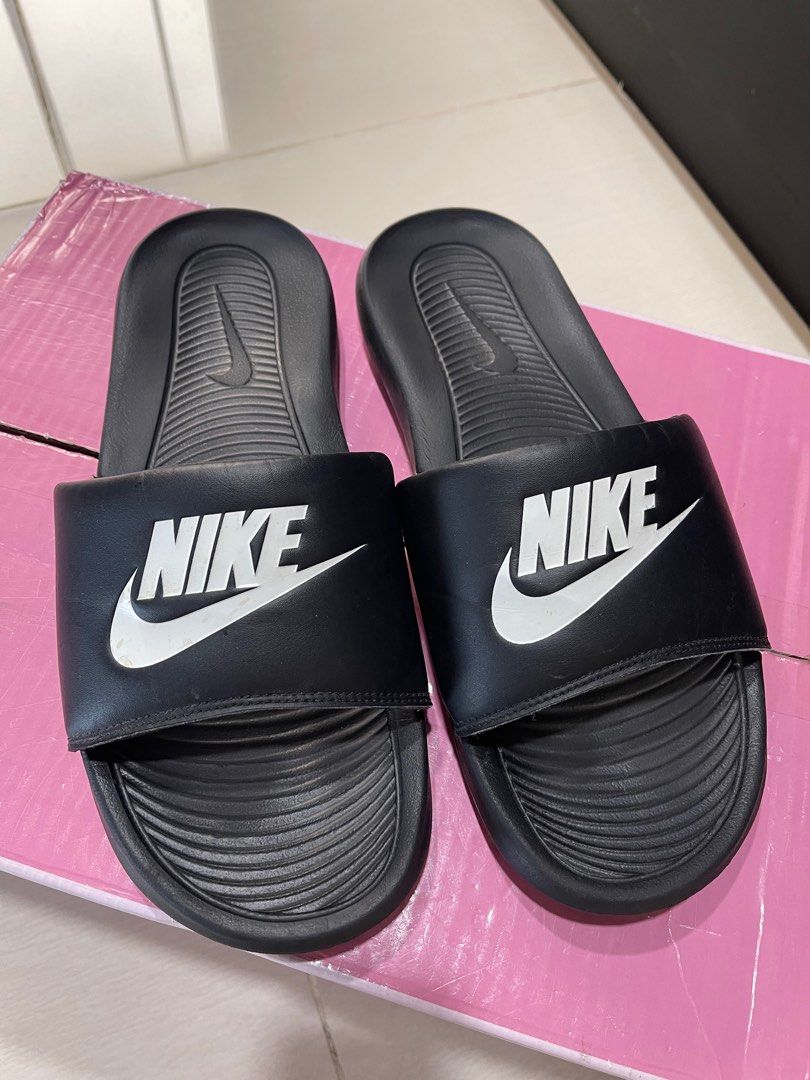 slipper nike