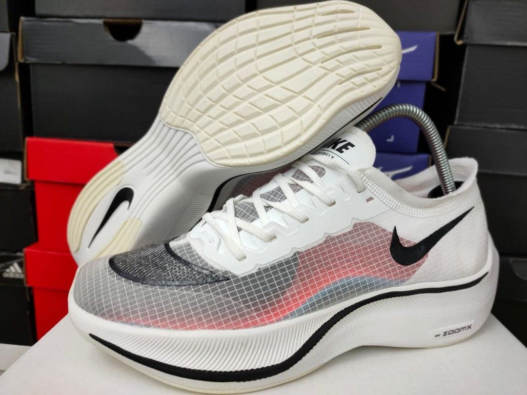 how does the nike vaporfly work