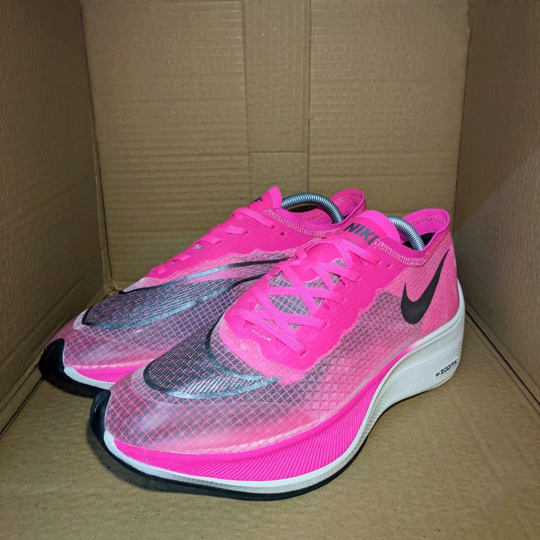 Nike on sale sneaker clearance