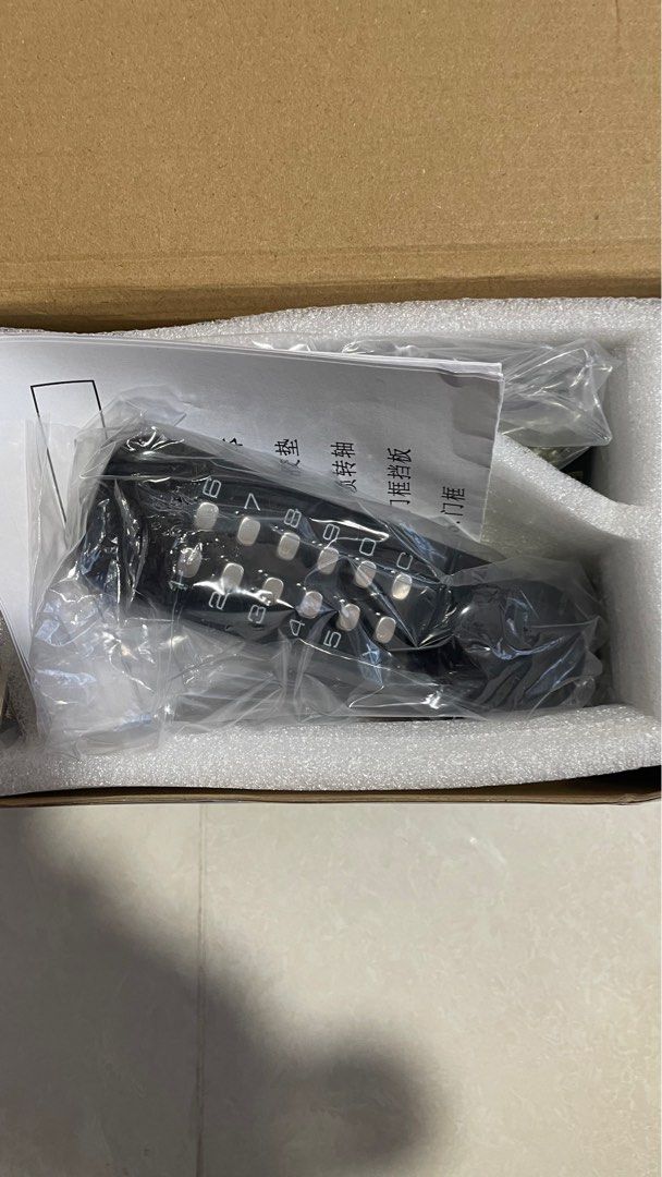 Numeric lock for sliding / folding door, Furniture & Home Living