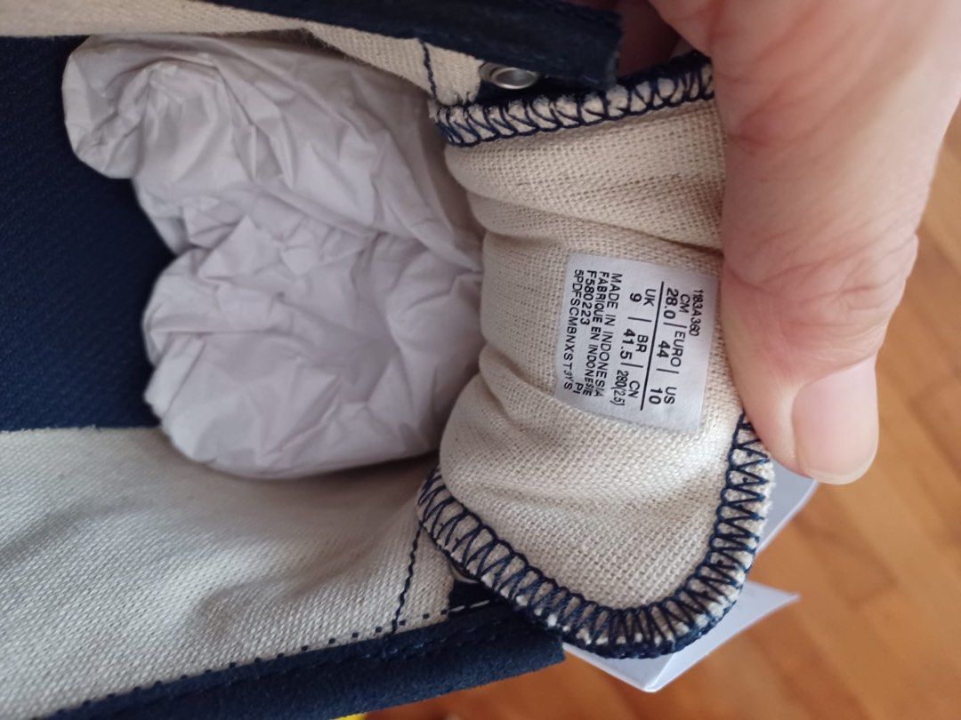 Onitsuka Tiger Mexico 66 Slip On (Category: Sneakers) located in Singapore. Submitted by need2clear (Listing ID 1231114254, Image 2). Description: Brand new without box. Bought wrong size hence selling..