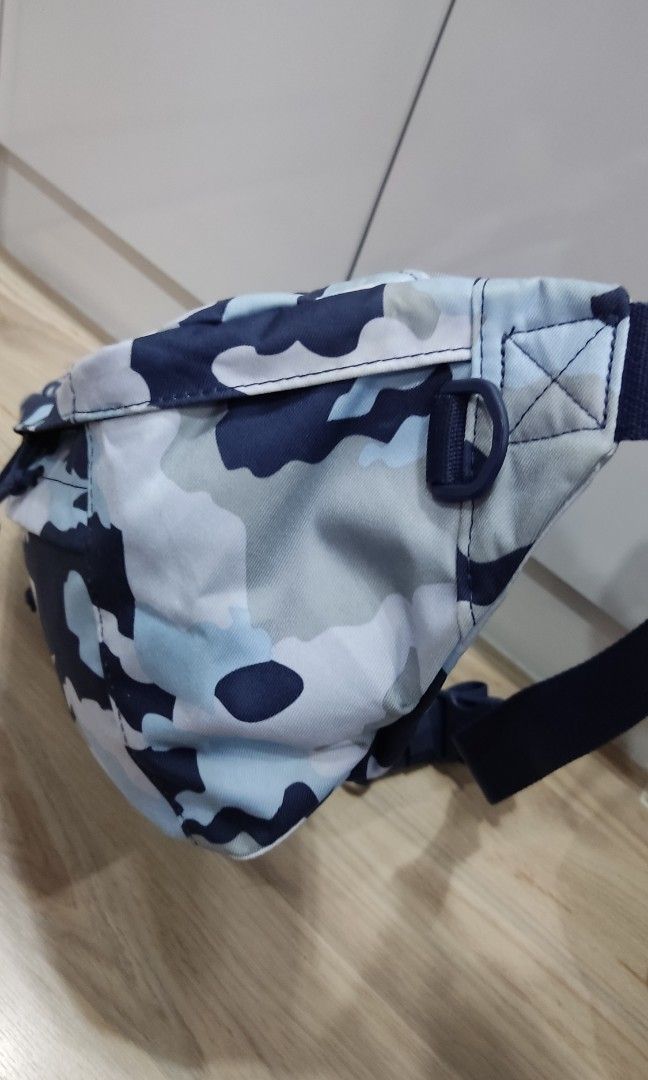 Nike camo bum bag in blue outlet