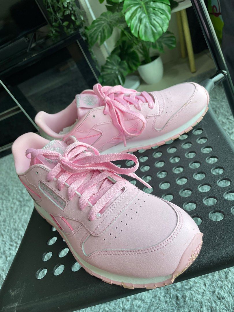 All pink reebok classics online