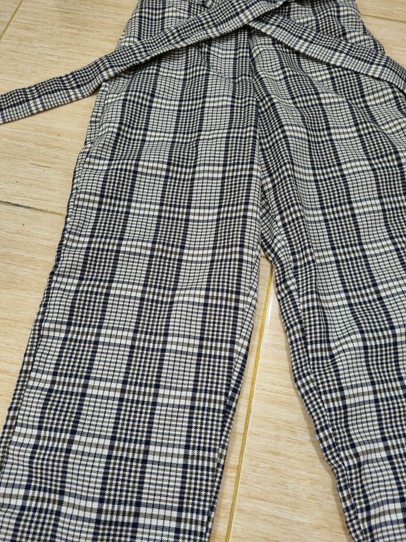 Pants tartan cotton on Fesyen Wanita Pakaian Wanita Bawahan di Carousell