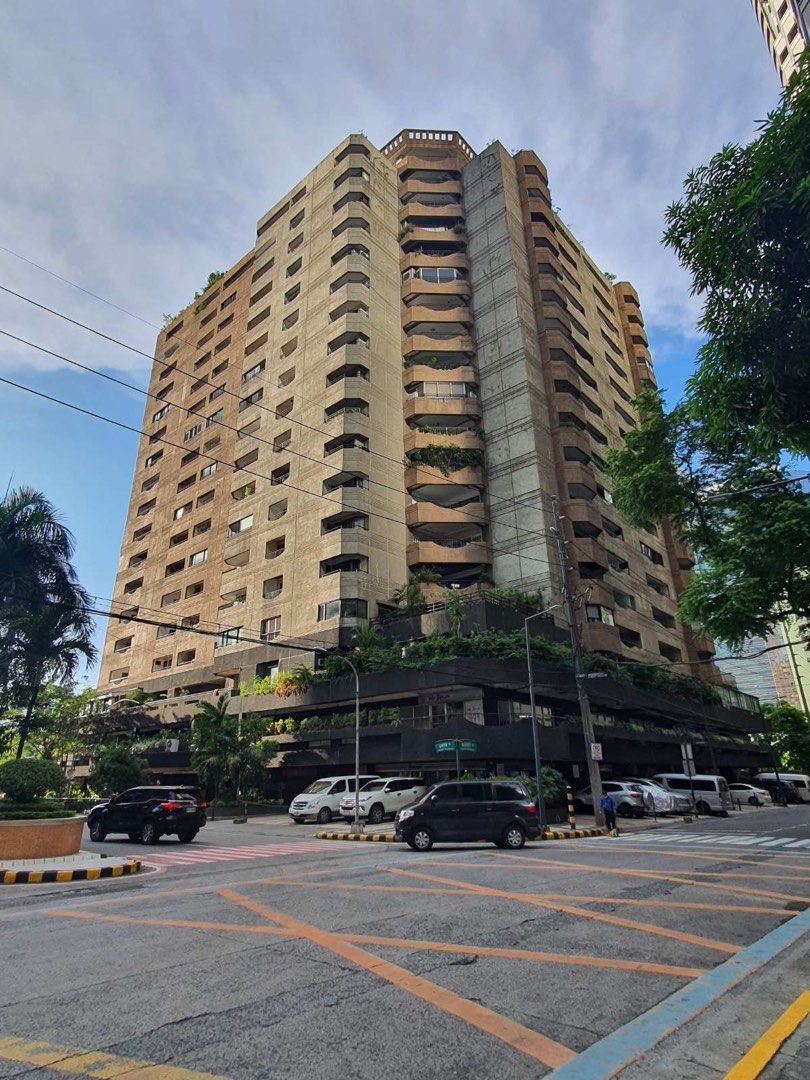 Parc Chateau Condominium Two Bedroom for Rent (Category: Apartments & Condos) located in Pasig City. Submitted by mcranque (Listing ID 1247730633, Image 1). Description: PARC CHATEAU CONDOMINIUM ☘️☘️ F O R R E N T☘️☘️ Two bedroom condominium with T&B Spacious floor area approximately 120sqm Semi furnished Maids room with T&B Laundry Balcony on masters bedroom Php40k/month includes association dues Property location neighbors are marco polo ortiga