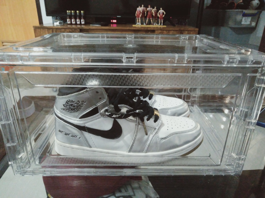 Pass the store torch 1s