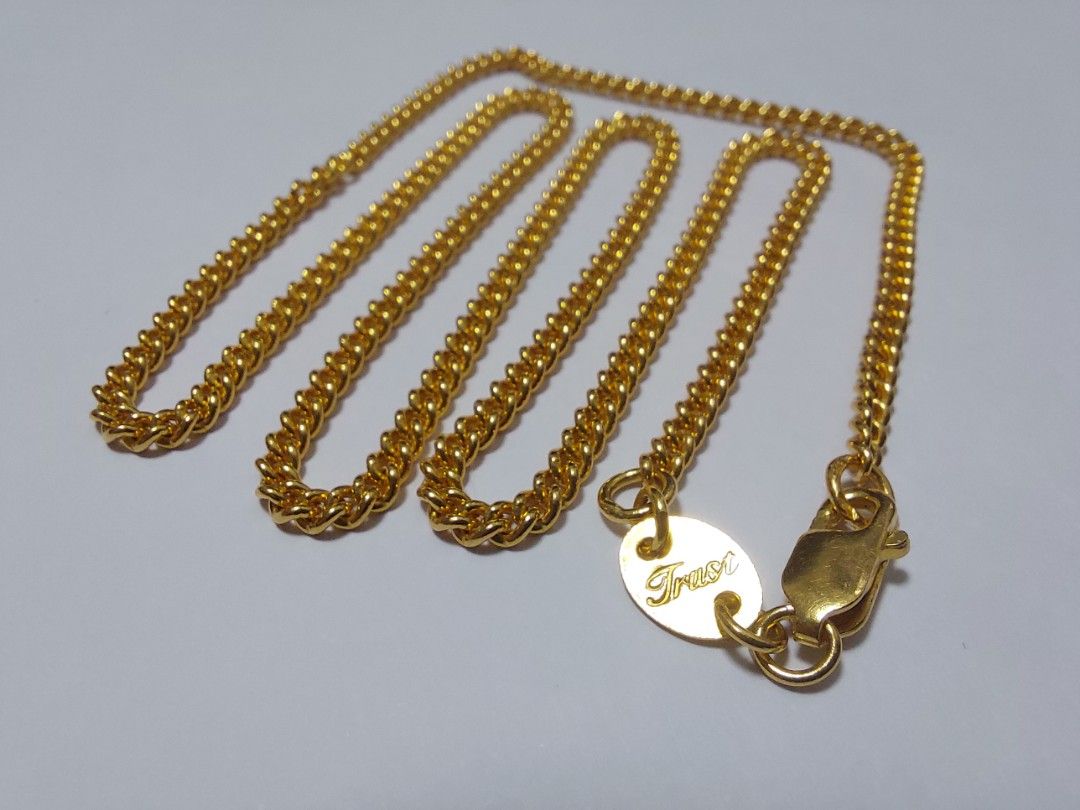 Poh Heng 916 gold 2.5mm fishbone chain necklace 13.5gm 44.8cm