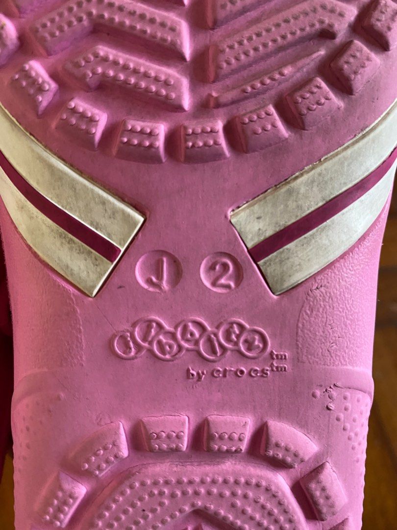 Crocs junior discount size 2
