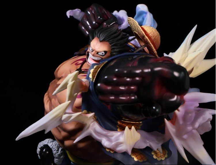 Figurine One Piece Luffy Gear 4 – 26cm – PVC – Socle Lumineux – Statue Collection