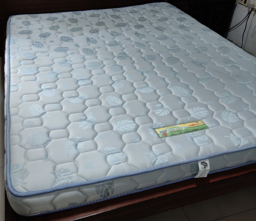 RUSH FOR SALE DEWFOAM Brand QUEEN SIZE 4" QUILTED MATTRESS !!! on Carousell